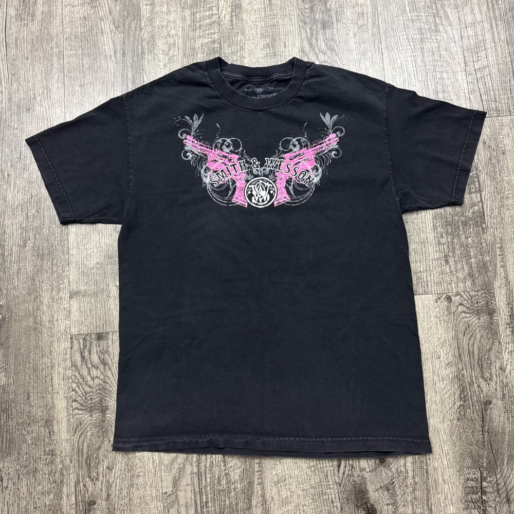 Smith & Wesson Shirt Gun Grunge Tee Women's L